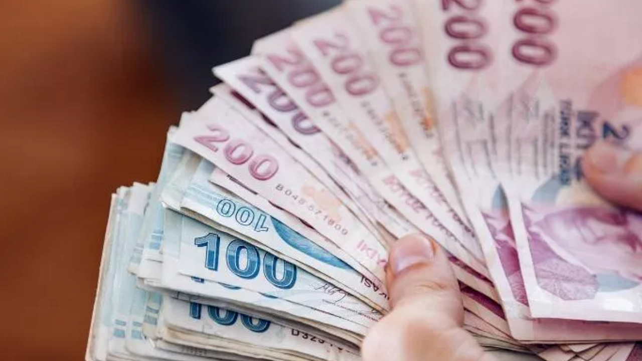 Kadınlar Hemen Başvuru Yaparak 2000 TL Ödemesini Alsın! Kadınlara Düzenli Destek Parası Verilecek!