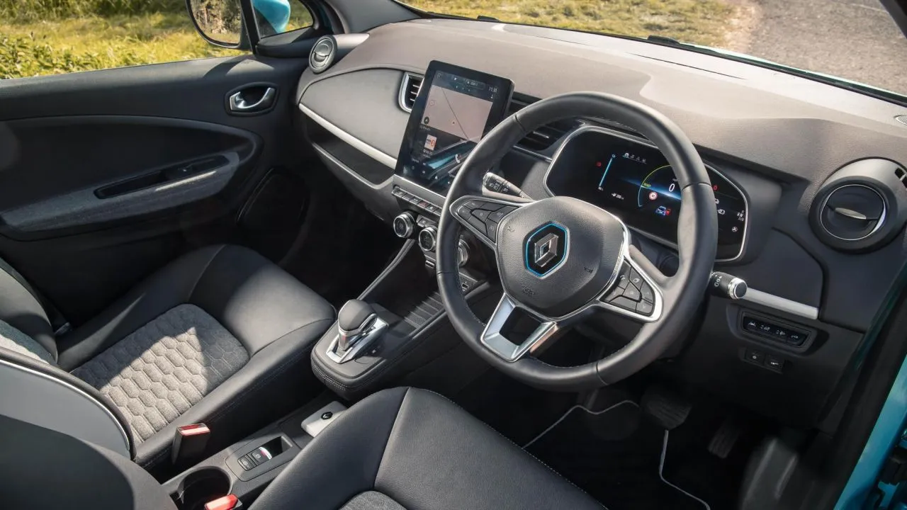 2023 model Renault Broadway tasarımı ve fiyatıyla görenleri şaşkına çevirdi! Yıl sonunda satışta!
