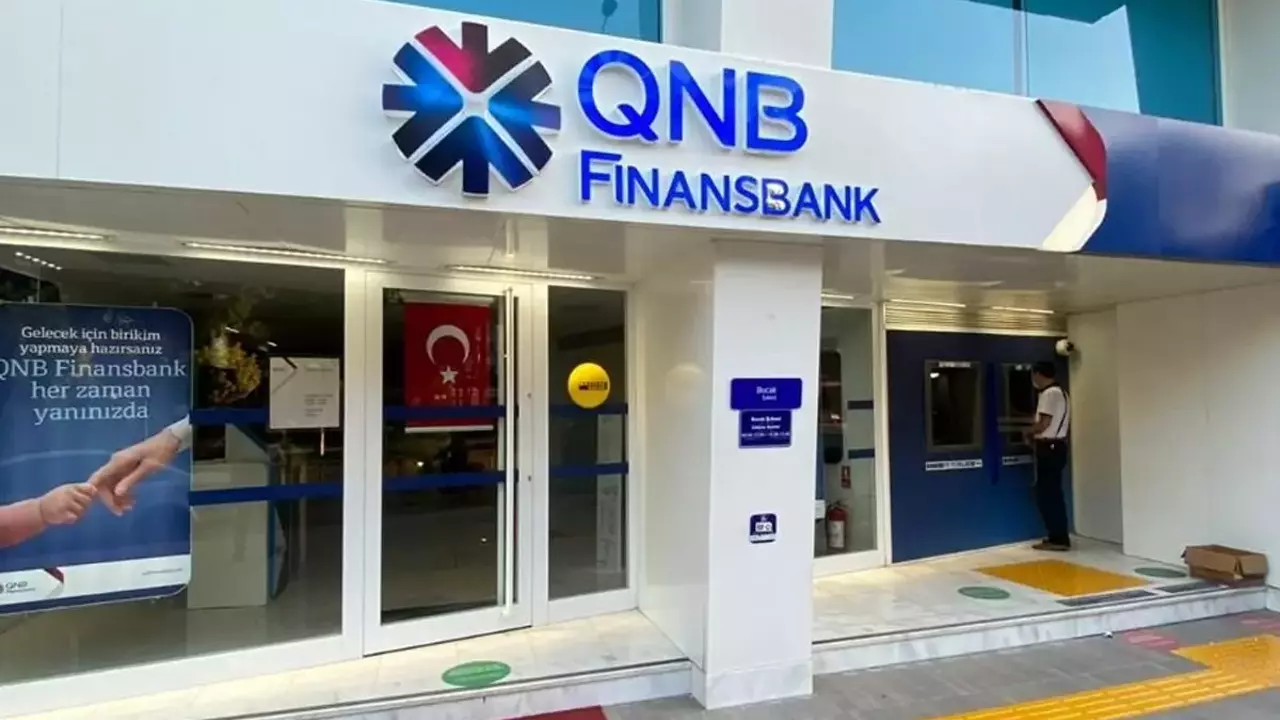 QNB Finansbank vatandaşların borçlarını sıfırlıyor! Yapılmayanı yaptı! Herkes şubeye akın etti.