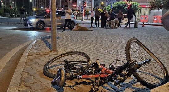 Otomobilin Çarptığı Bisikletli Ağır Yaralandı