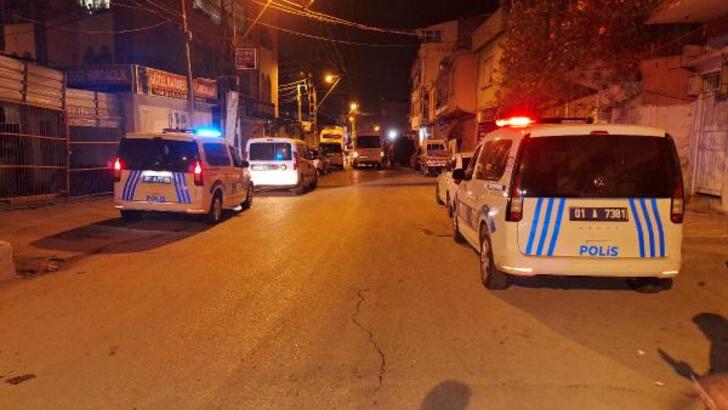 Polis Memuru Saldırıda Bıçaklandı