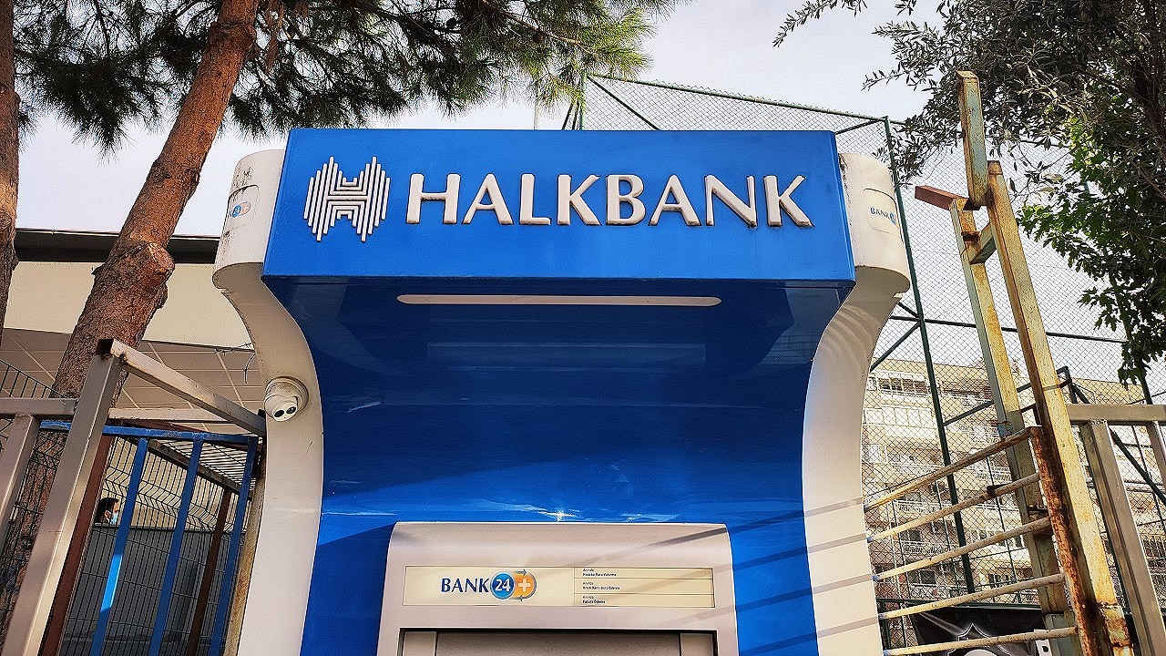Halkbank duyurdu: Maaşın 25 katı kredi devam edecek