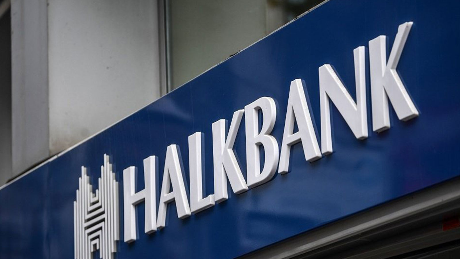 Halkbank Emekliye Maaşın 33 Katı İhtiyaç Kredisi Başlattı! Diğer Bankalardan Düşük Faiz Oranları Olacak