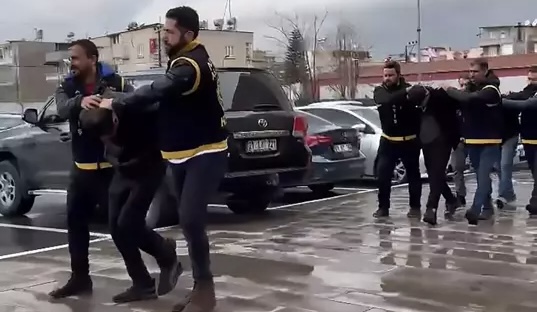 Kahvehanede Zorla Alıkoyma ve Gasp! 