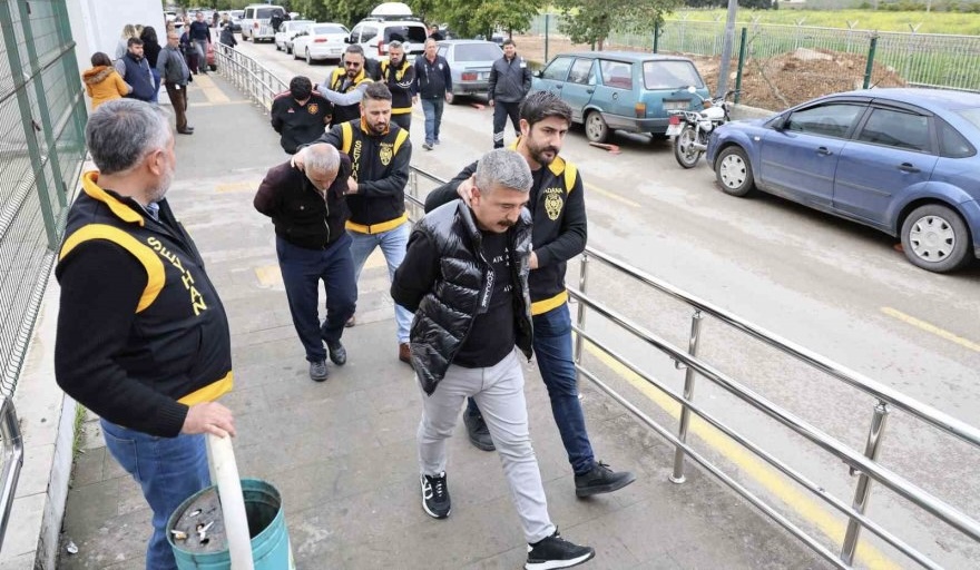 Adana’da Silah Kaçakçılarına Operasyon