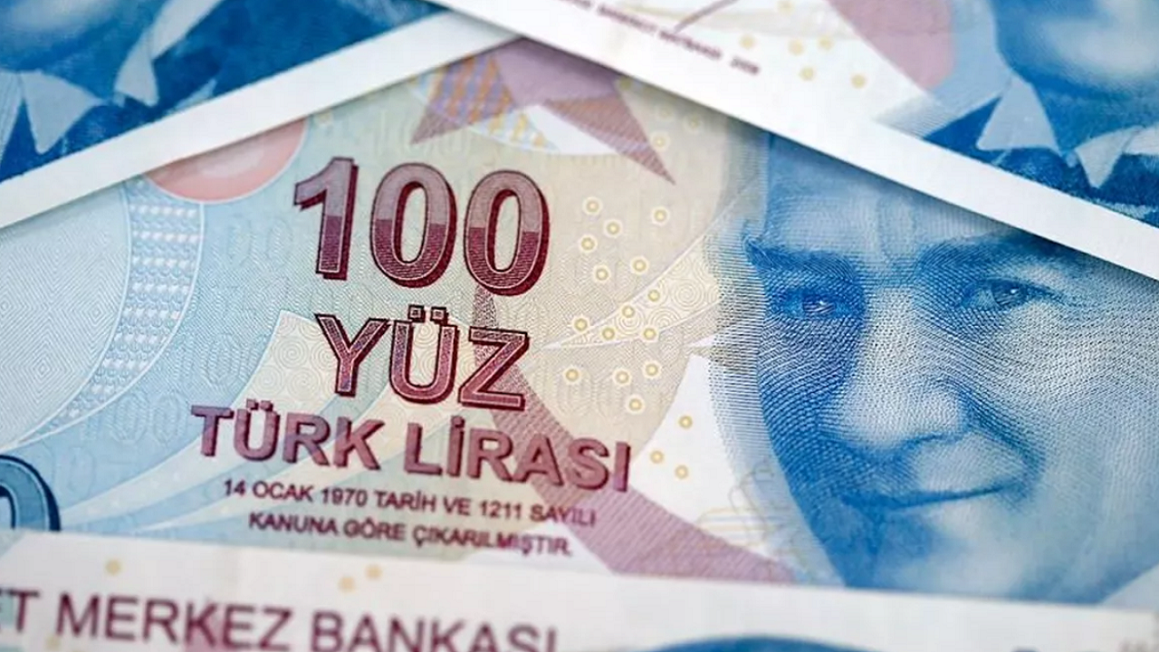En Düşüğü 13.500 TL'ye Doğru Gidiyor! Emeklinin Gözü Kulağı Yeni Maaş Açıklamasında! 