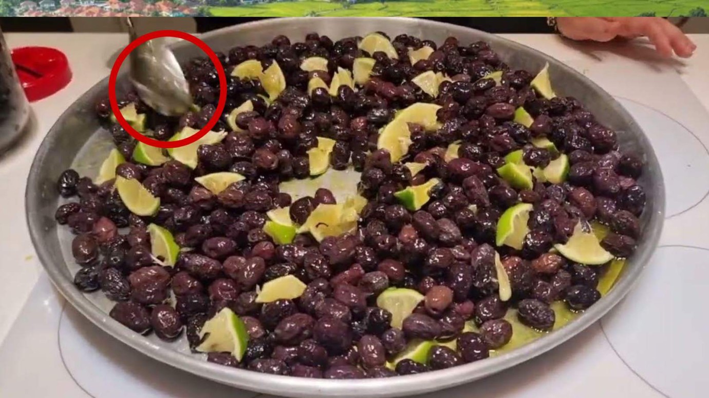 Zeytinin fazla tuzunu alan 4 teknik; Zeytin lokum gibi oluyor ve ağızda acılık hissi kalmıyor