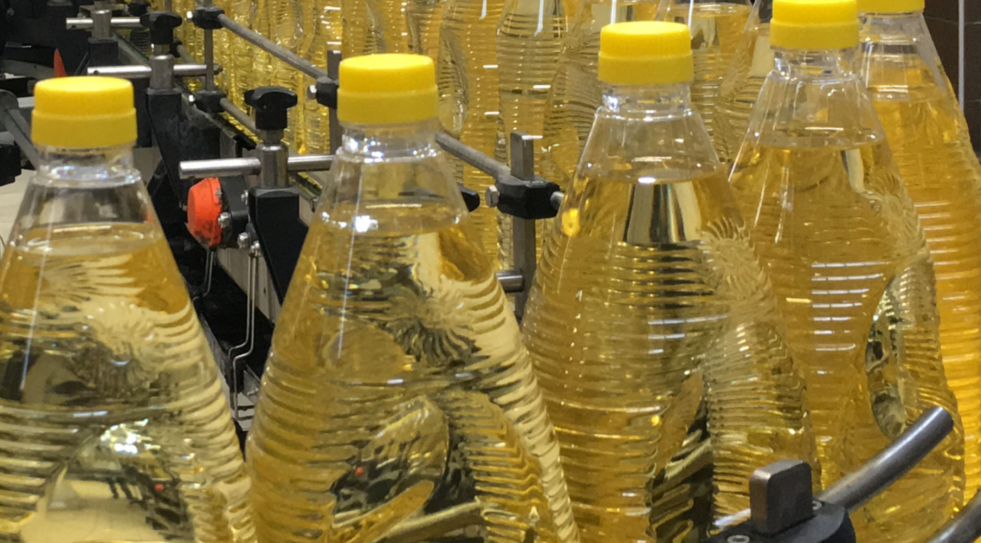 Marketten İzdihama Neden Olacak Ayçiçek Yağı Kampanya! 2 Litre Ayçiçek Yağı Hediye Ediliyor...
