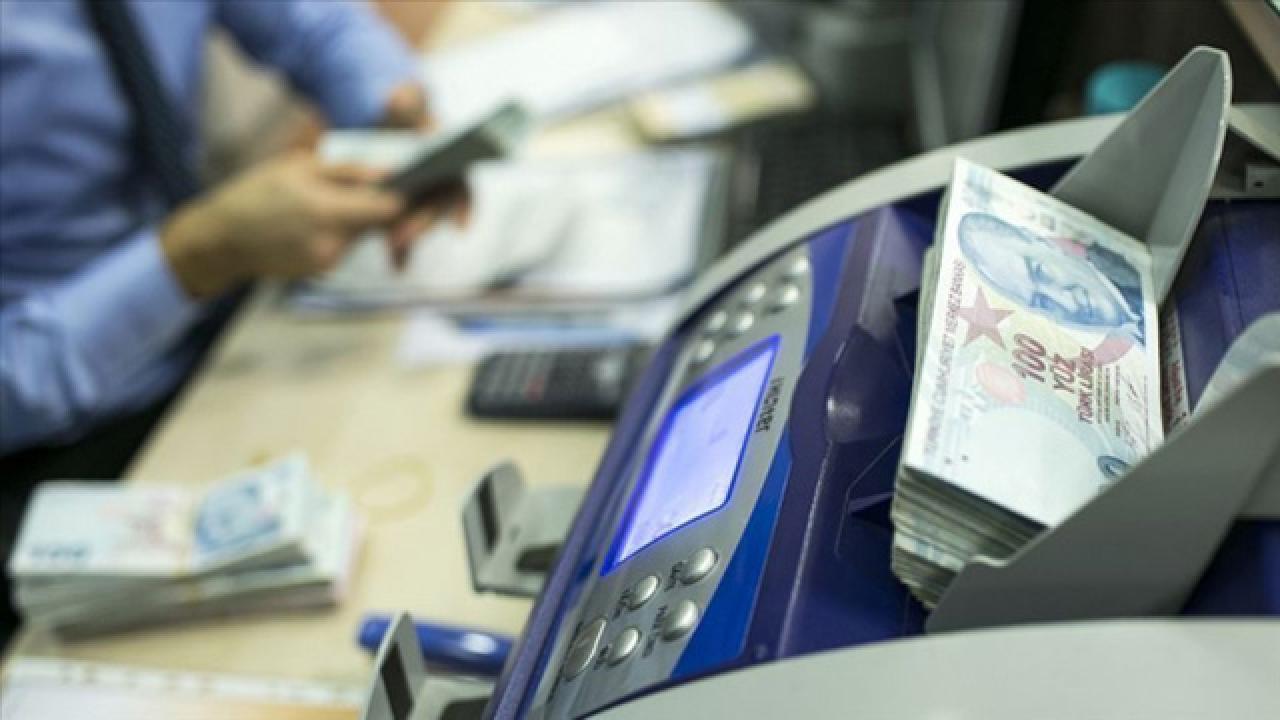 Kamu Bankası Sınırları Aştı Emekliye En İyi Promosyonu Vaat Ediyor! Maaşla Toplam