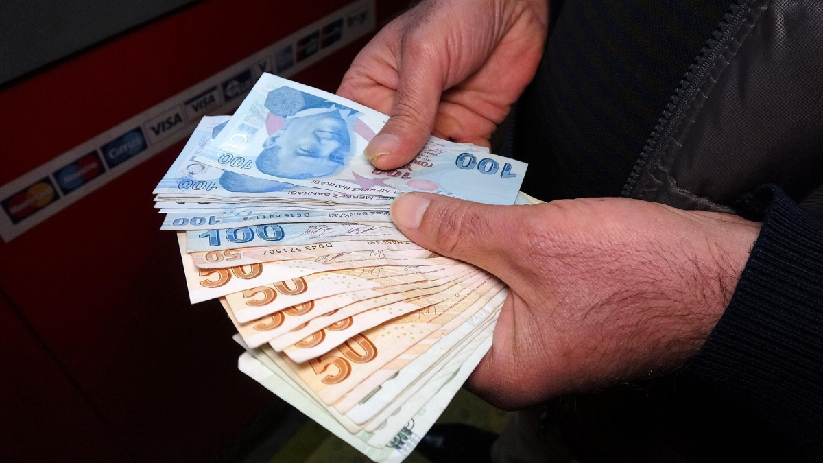 Emeklilere Veriliyor: 17.850 TL Ek Ödemeyi Almayan Kalmasın!