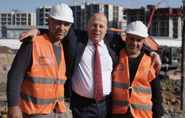 İşçi Dostu Başkan 300 Çalışanı İşinden Etti