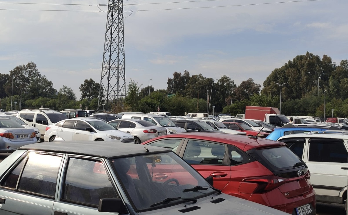 Devasa Hastanede Otopark Sıkıntısı
