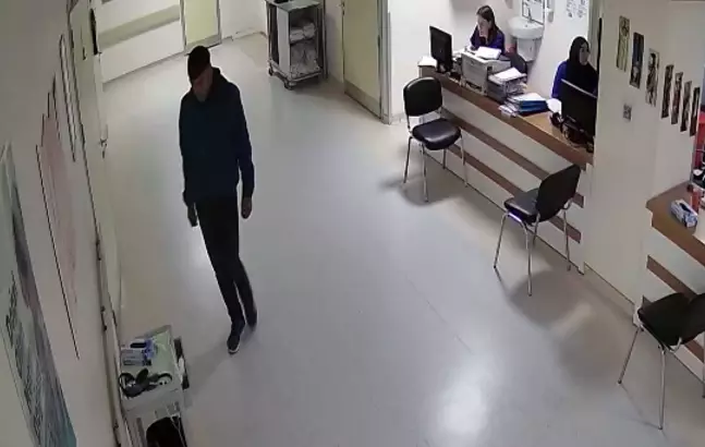 3 Hastanedeki Hemşireleri Soydu