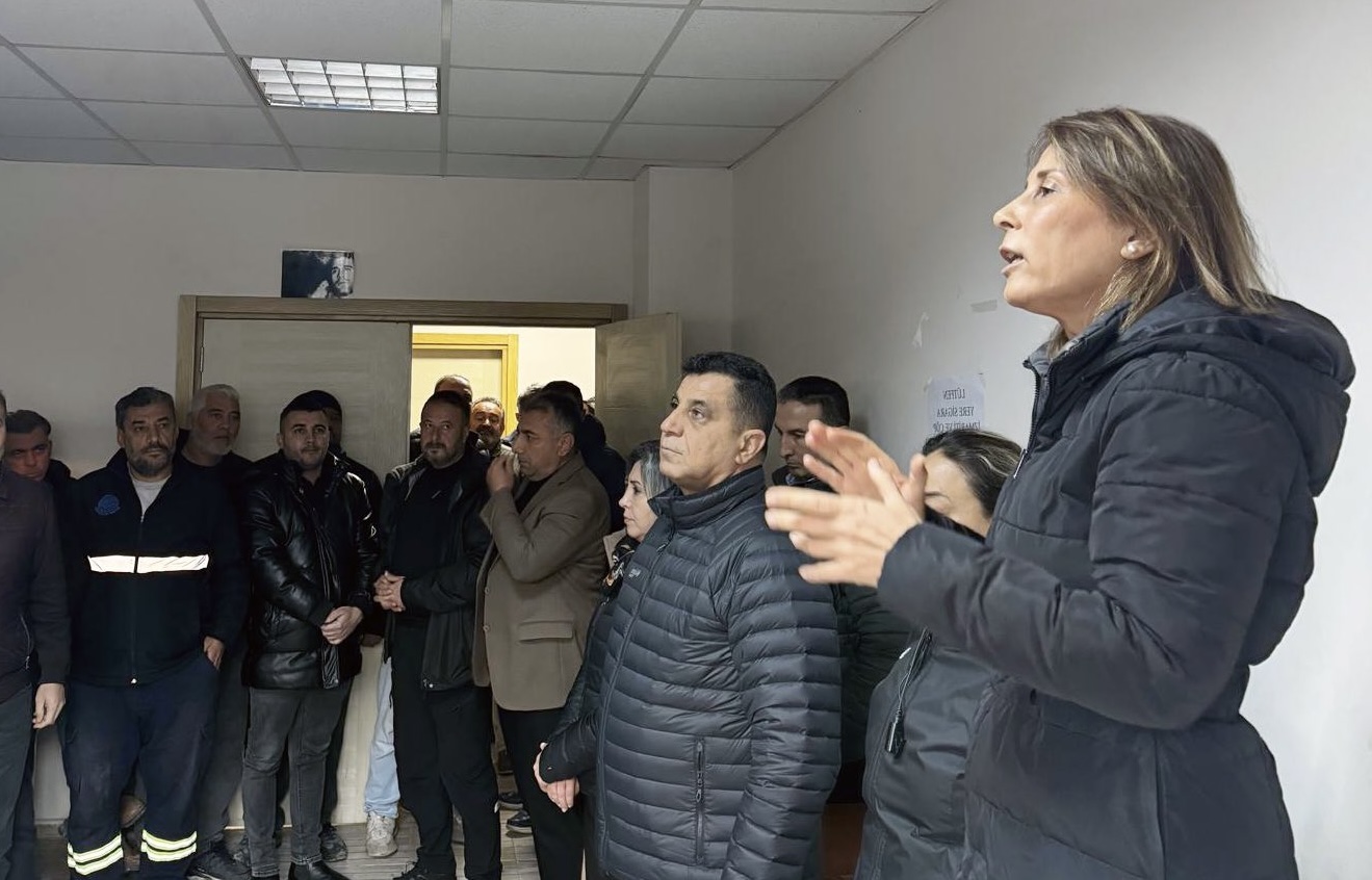 Tekin, Mali Tabloyu İşçilerle Paylaştı