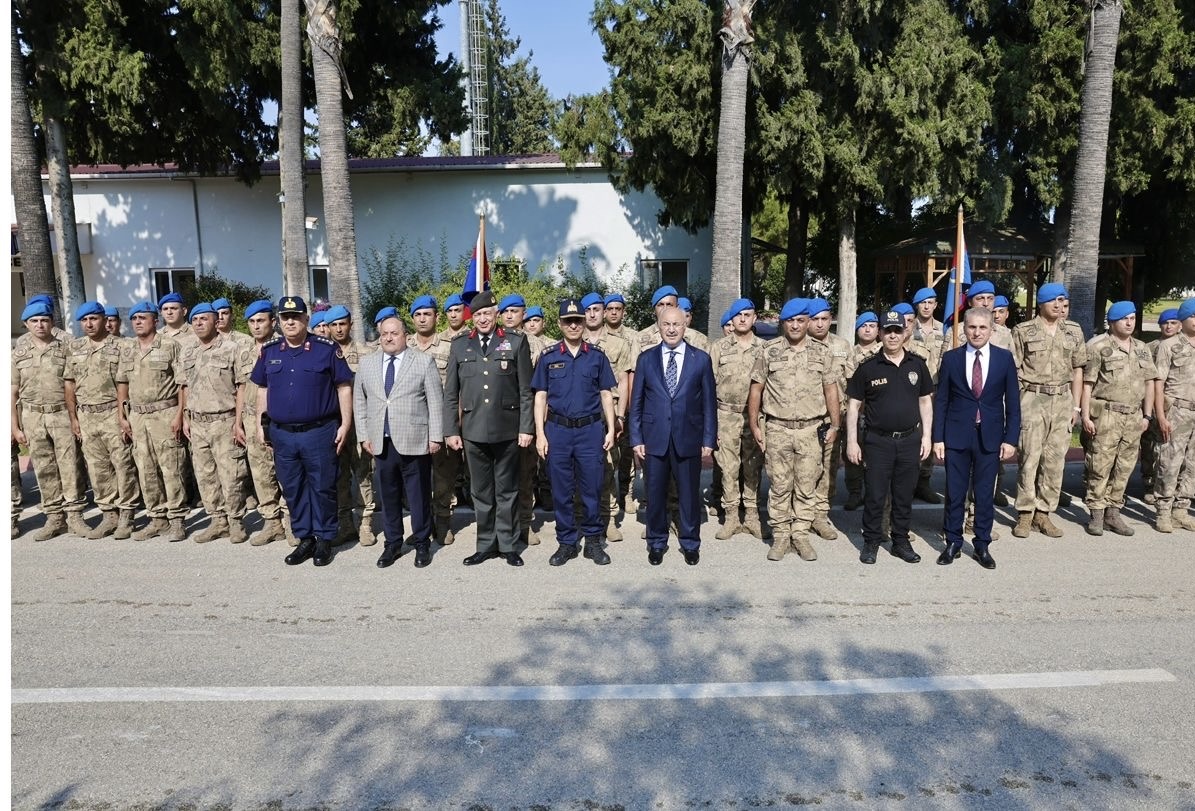 Adana Valisinden Bayram Kutlamaları