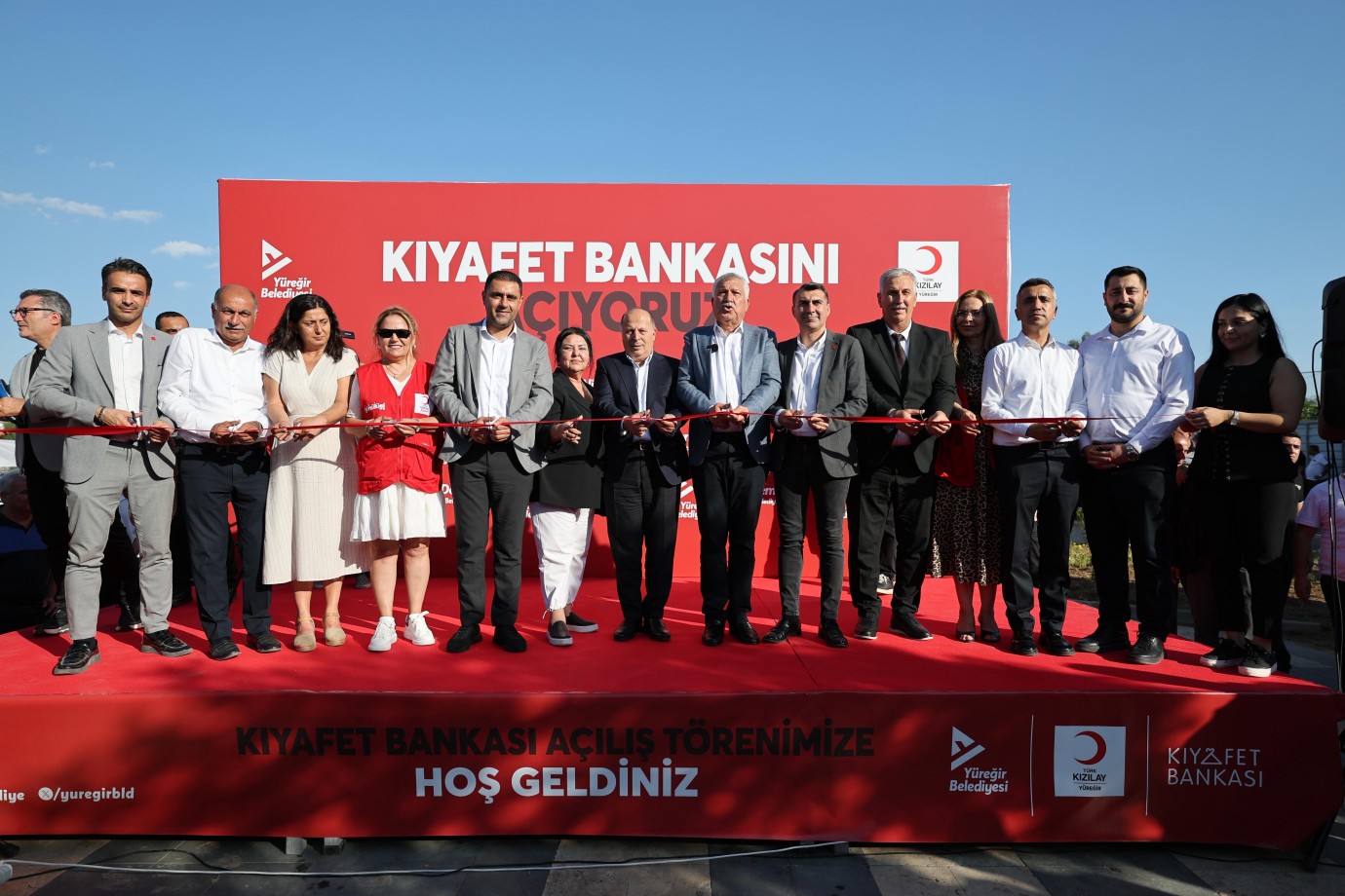 Yüreğir Belediyesi Kıyafet Bankası Açıldı