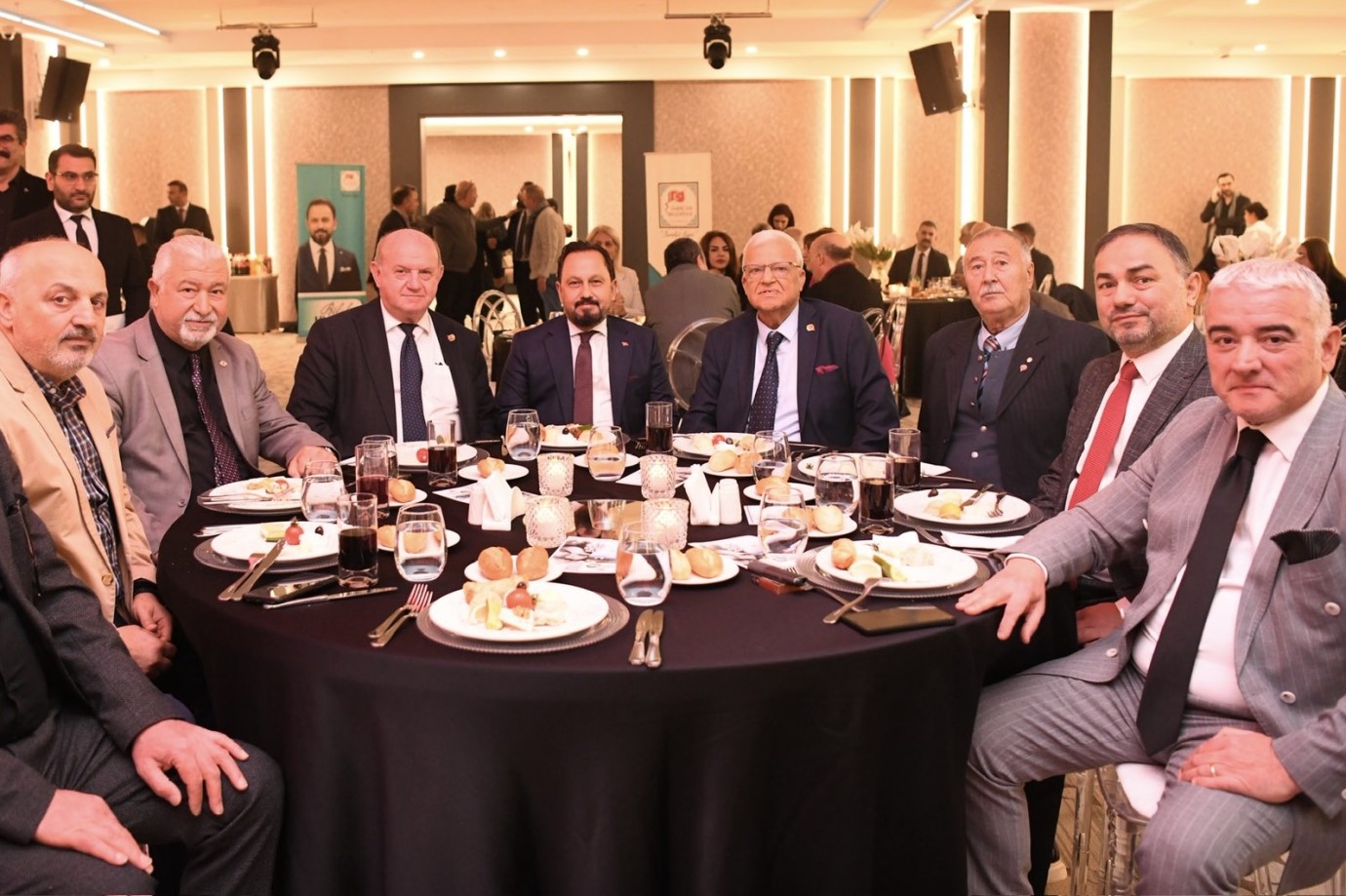 Uludağ, Çalışan Gazetecileri Unutmadı