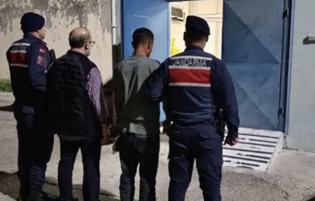 Yaşlı Çifti Dolandıranlar Tutuklandı