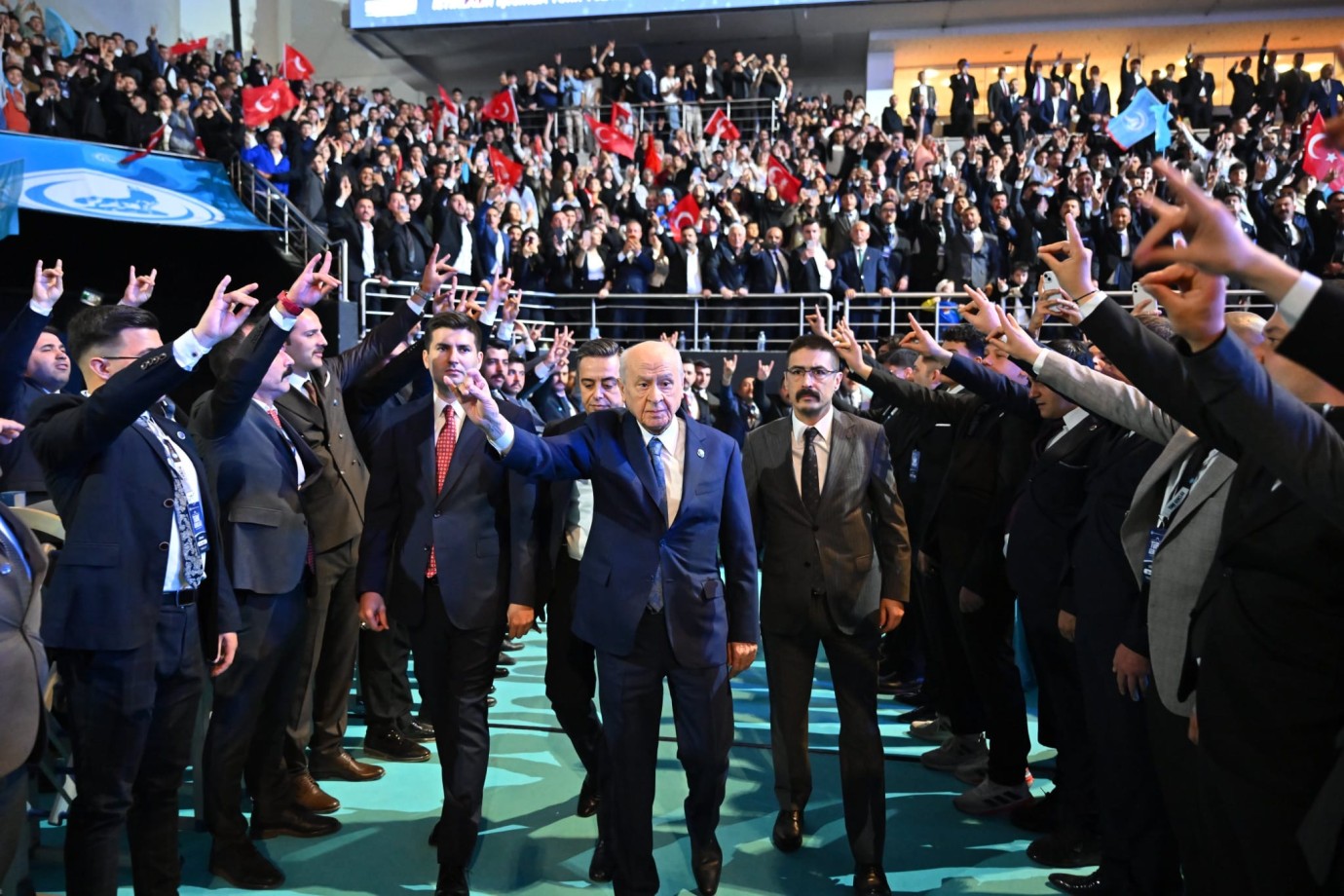 Gençlik Kurultayına Adana Çıkarması 