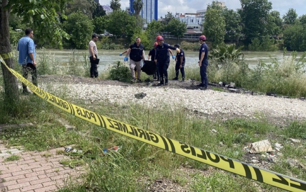 Ceyhan Nehri’nde Erkek Cesedi Bulundu