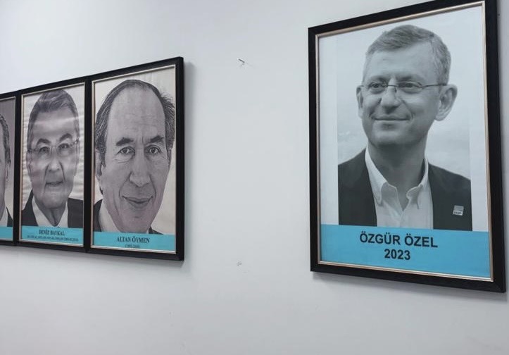 Kılıçdaroğlu Adana’da Fotoğrafsız! 
