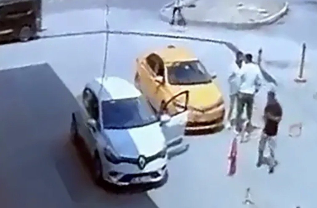 Tartıştığı Taksiciyi Takip Edip Bıçakladı