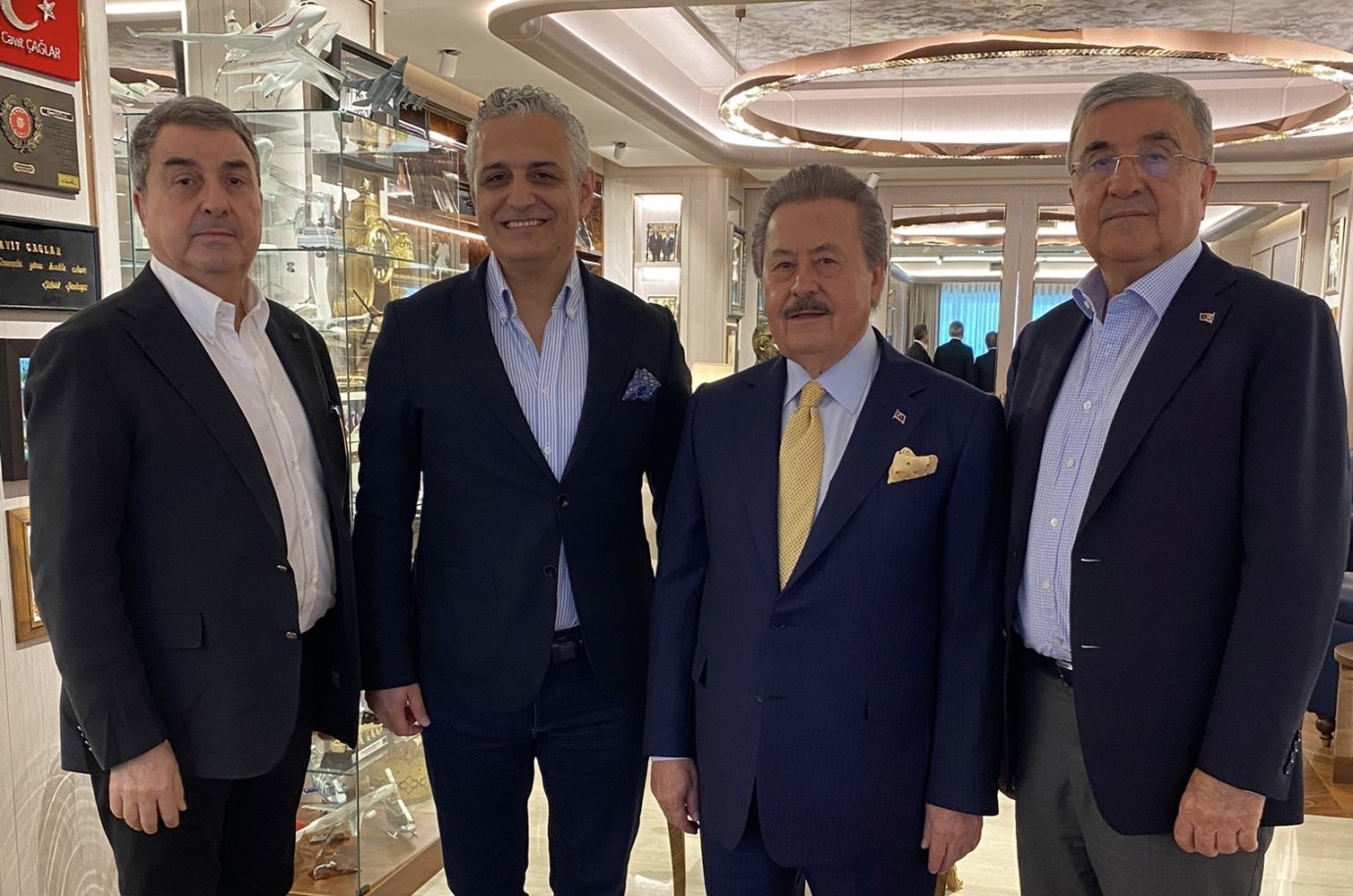 Eski Bakan Cavit Çağlar’a Ziyaret