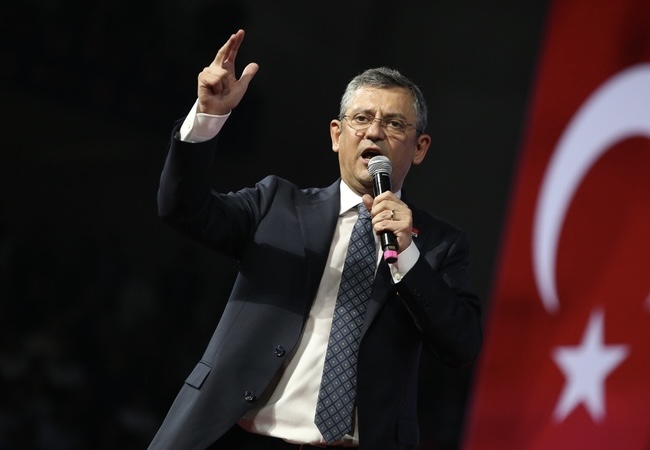 “İki Ayrı Parti Seçeneği Bulunuyor”
