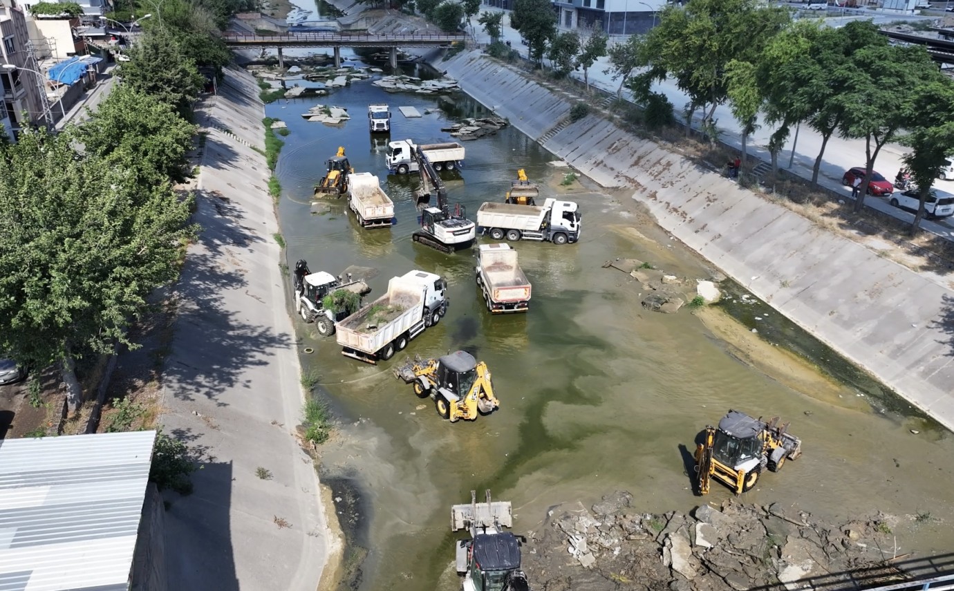 Sarıçam Deresi‘nde Kapsamlı Temizlik