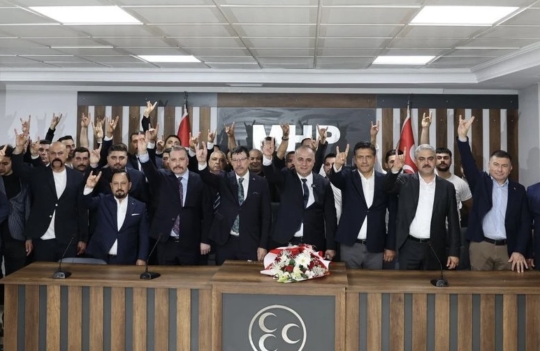 MHP Seyhan İlçeye Turgut Bağdağı…