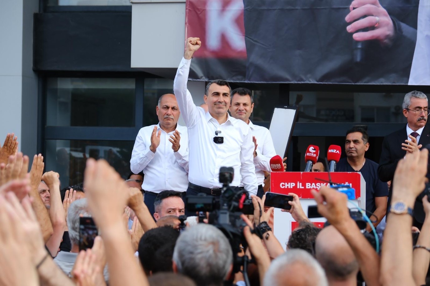 “Bina, Makam, Koltuk Peşinde Değiliz”