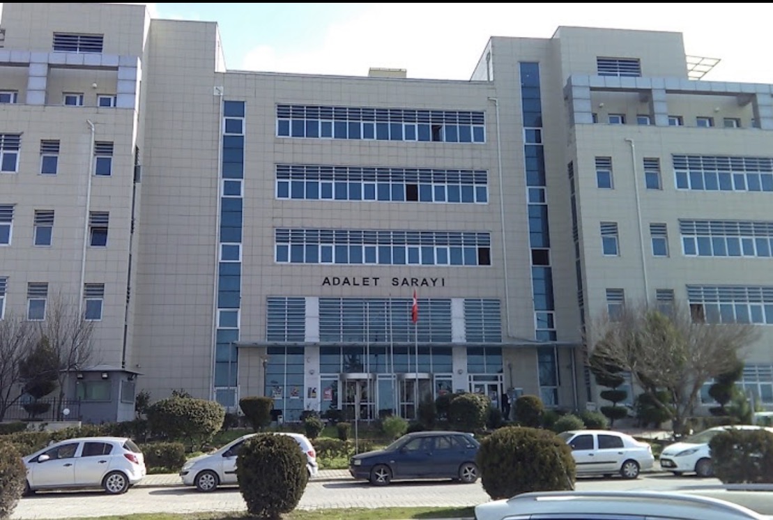 Kadın Savcı Görevinden Uzaklaştırıldı 