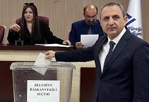 Yüreğir Belediyesi AKP’ye mi Geçiyor! 