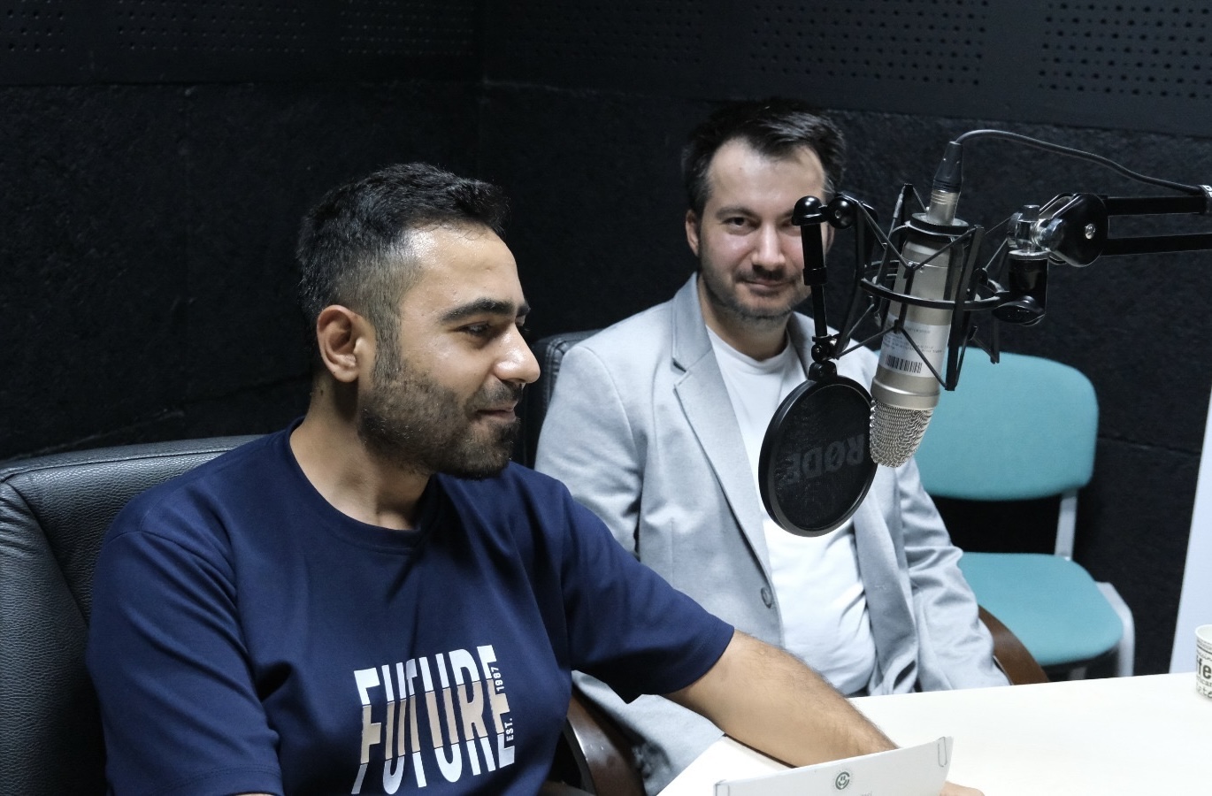 Yapay Zeka ÇÜ’de Masaya Yatırıldı 