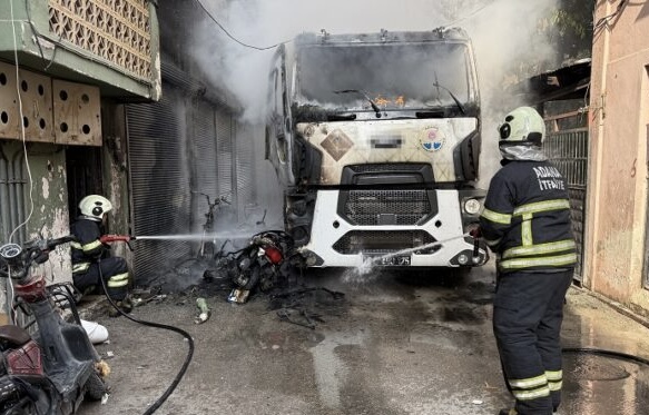 Yanan Vidanjör Mahalleyi Kül Ediyordu
