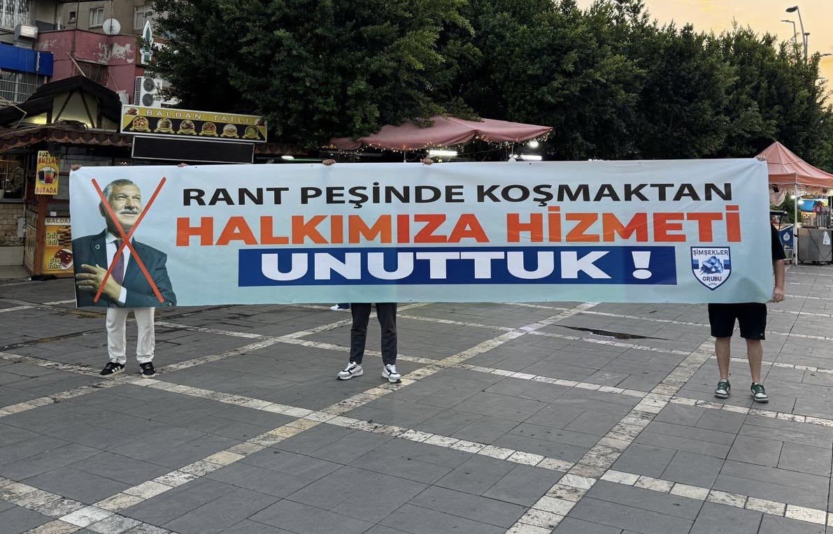 Taraftar Adana’yı Pankartlarla Donattı 