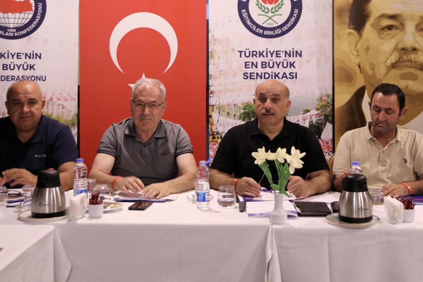 Eğitim Bir Sen Toplantısını Gerçekleştirdi