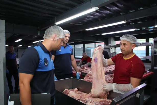 Zabıta Ekipleri Denetimlerini Sürdürüyor 