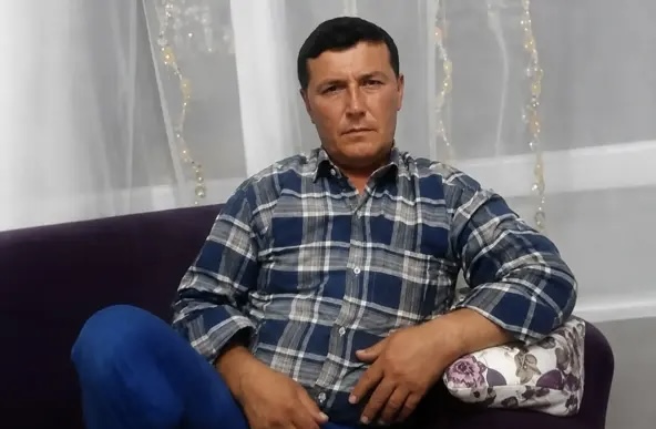 Tomruk Yüklü Kamyondan Düşüp Öldü 