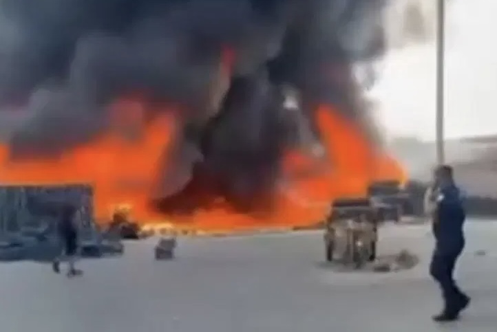 İki Çocuk Sebze Hali'nde Yangın Çıkardı