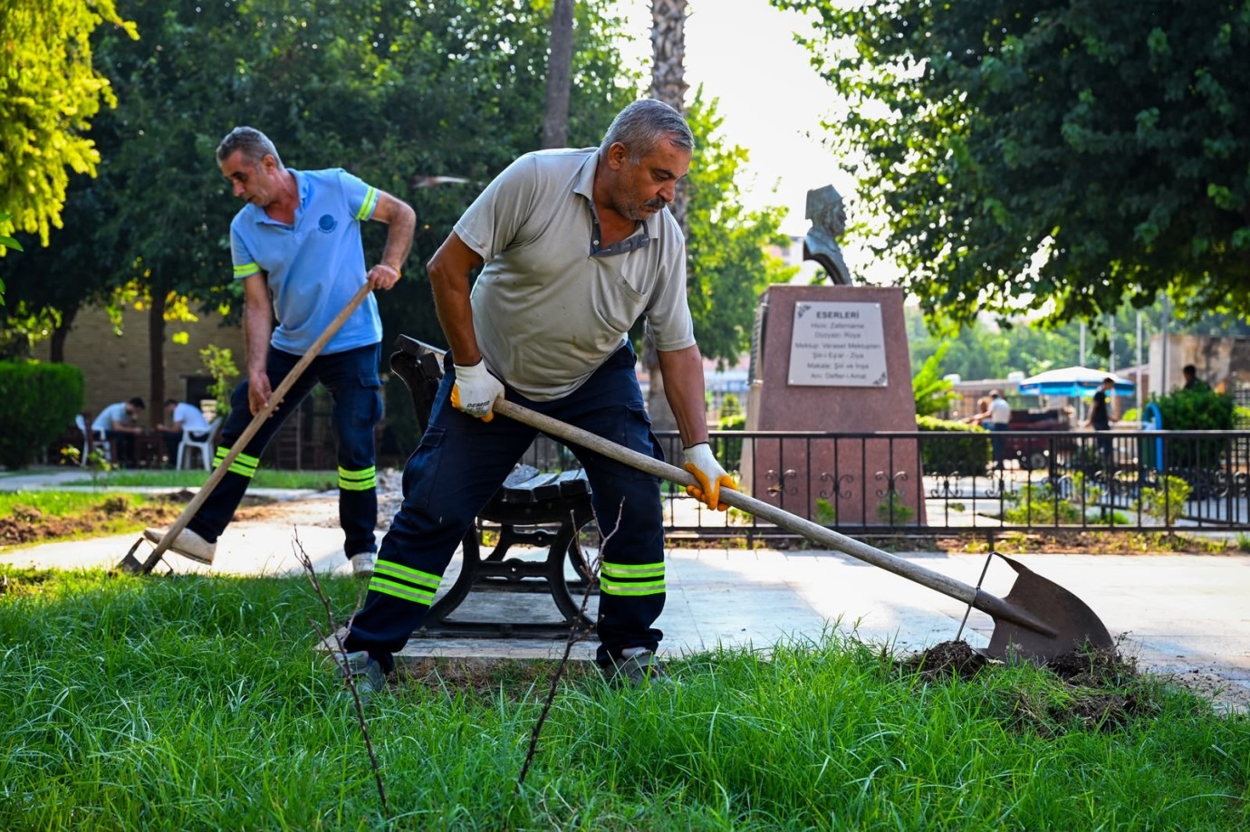 Ziyapaşa Parkında Yenileme Çalışması