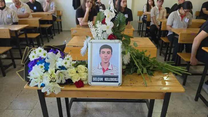 17 Yaşındaki Selçuk Okulunda Anıldı
