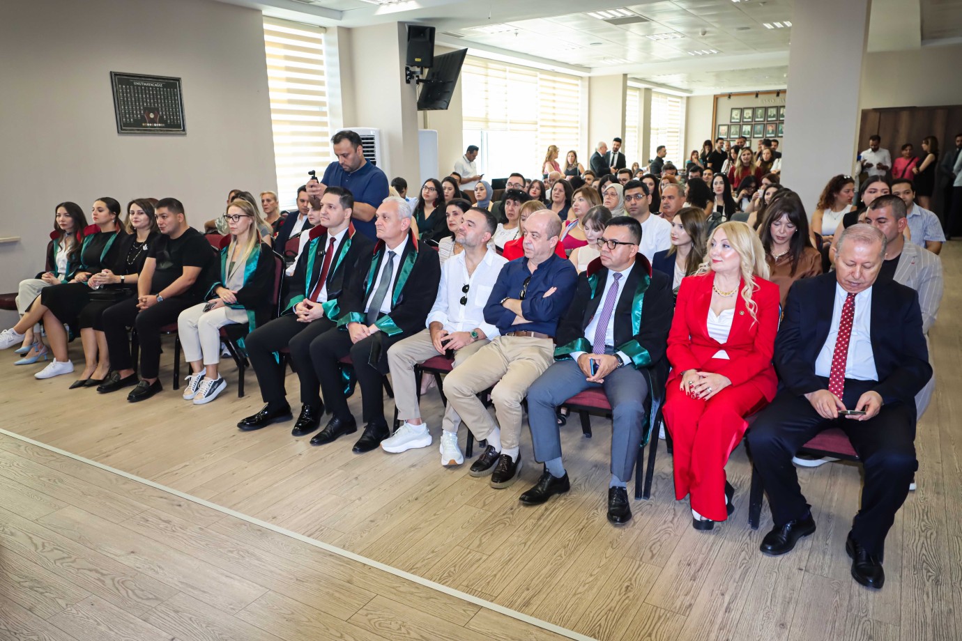 Emek Veren Avukatlara Plaket…