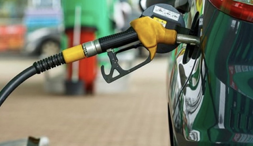 Benzine İndirim Motorine Zam Geliyor 